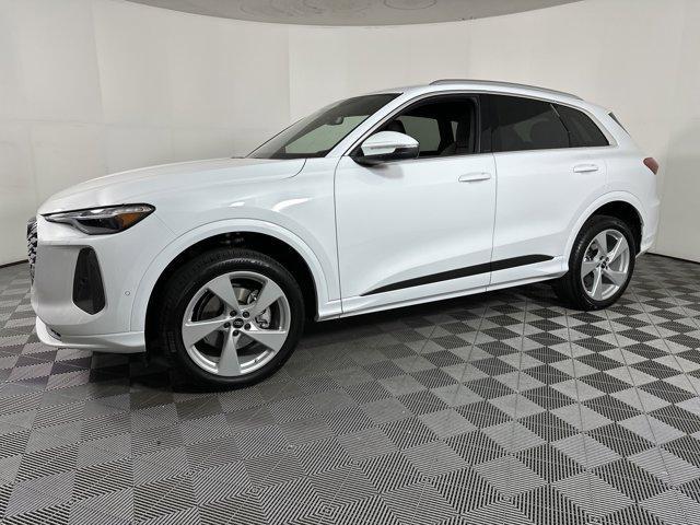 new 2025 Audi Q5 car, priced at $60,971