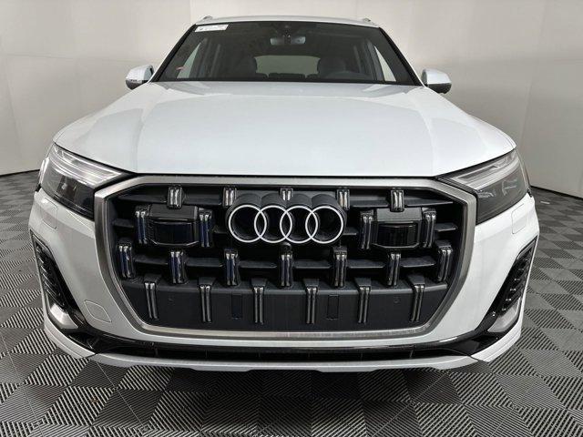 new 2025 Audi Q7 car, priced at $68,981