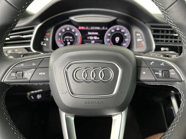 new 2025 Audi Q7 car, priced at $63,074