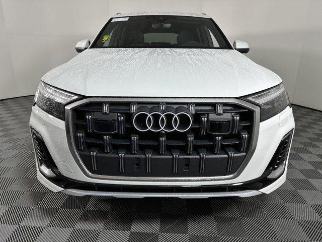 new 2025 Audi Q7 car, priced at $66,181