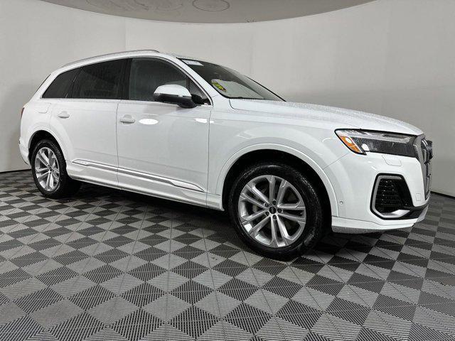 new 2025 Audi Q7 car, priced at $63,074
