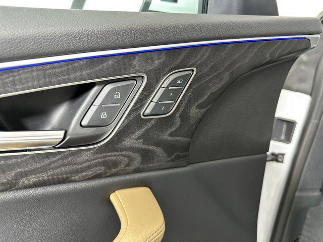 new 2025 Audi Q8 car, priced at $84,581