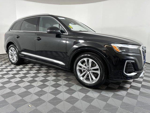 new 2025 Audi Q7 car, priced at $74,582