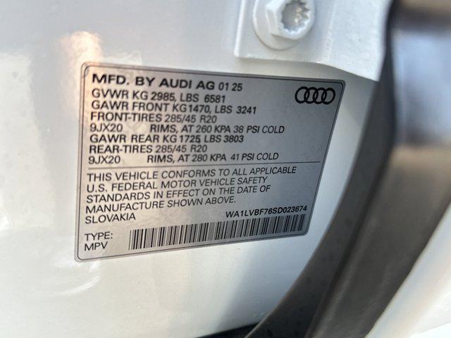 new 2025 Audi Q7 car, priced at $71,341
