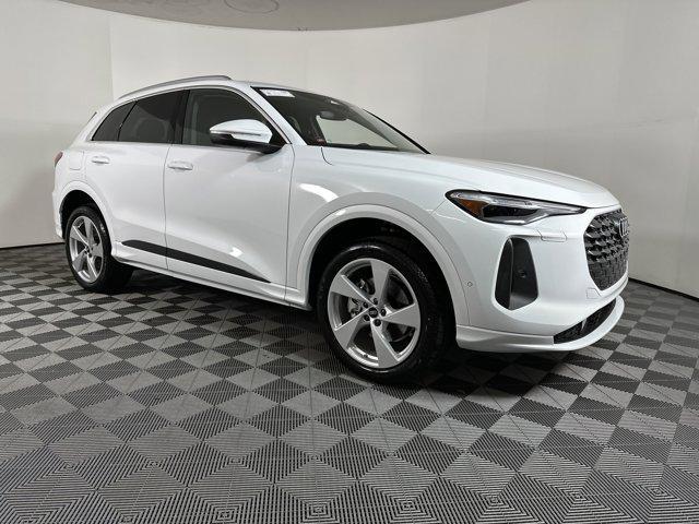 new 2025 Audi Q5 car, priced at $61,300