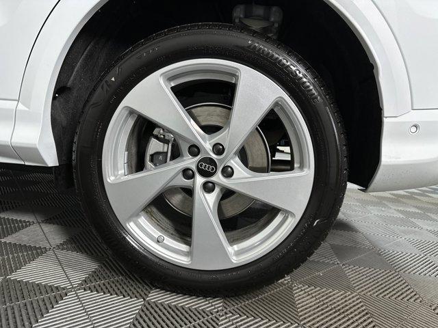 new 2025 Audi Q5 car, priced at $61,300