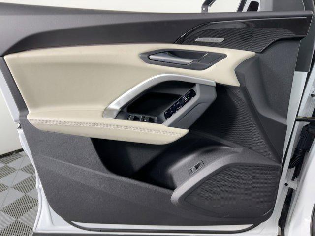 new 2025 Audi Q5 car, priced at $59,011