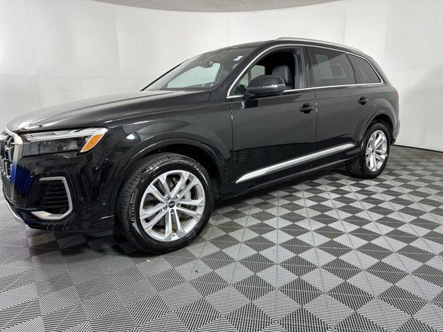 used 2025 Audi Q7 car, priced at $57,998