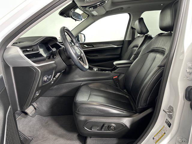 used 2022 Jeep Grand Cherokee car, priced at $27,998