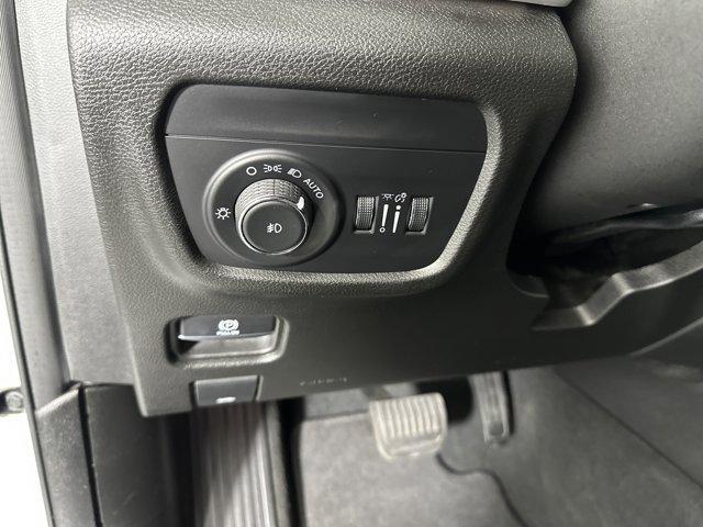 used 2022 Jeep Grand Cherokee car, priced at $27,998