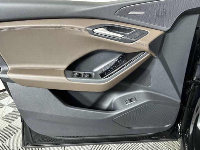 new 2025 Audi Q6 e-tron car, priced at $71,321