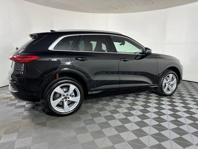 new 2025 Audi Q5 car, priced at $59,941