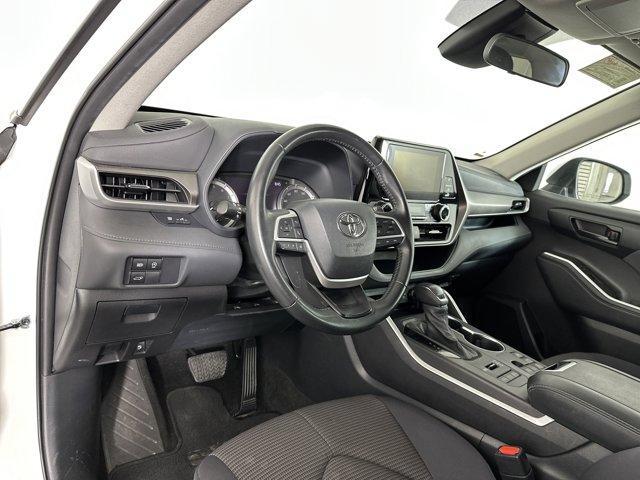 used 2023 Toyota Highlander car, priced at $33,798