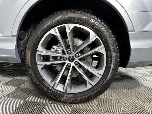new 2025 Audi Q7 car, priced at $63,612