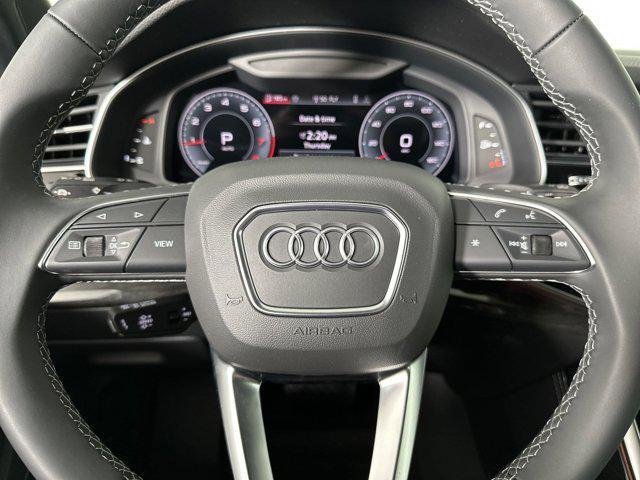 new 2025 Audi Q7 car, priced at $63,612