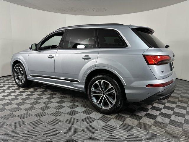 new 2025 Audi Q7 car, priced at $63,381