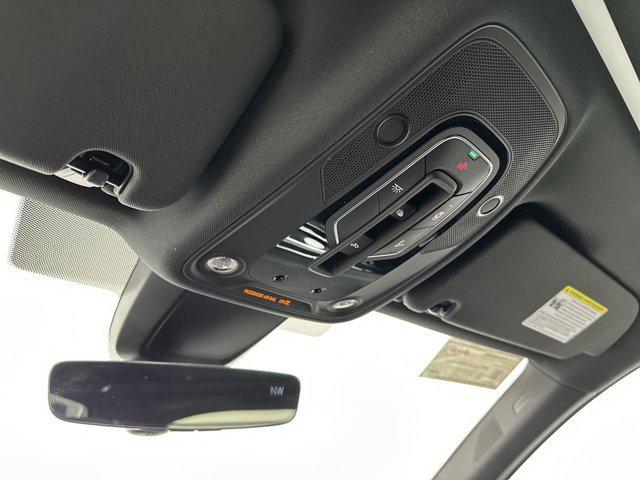 new 2025 Audi Q7 car, priced at $63,612