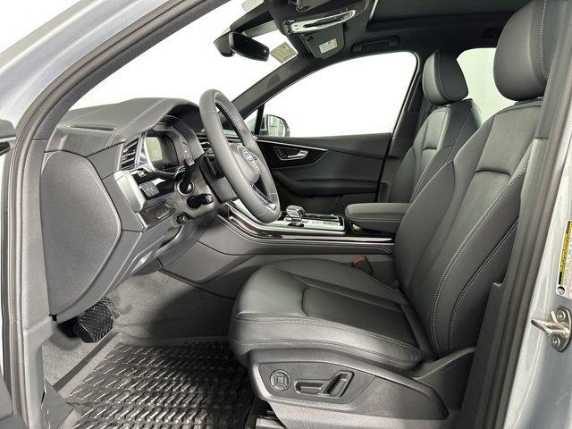new 2025 Audi Q7 car, priced at $63,381
