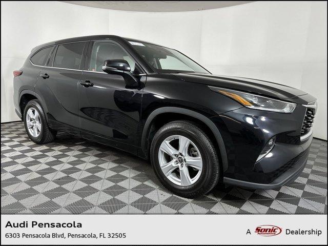 used 2021 Toyota Highlander car, priced at $27,798