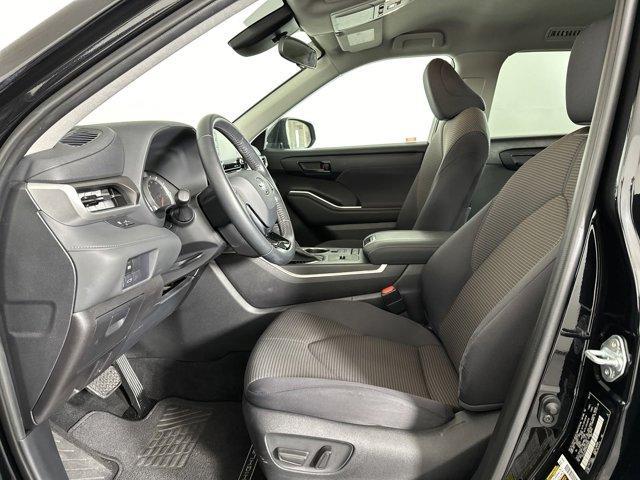 used 2021 Toyota Highlander car, priced at $27,487