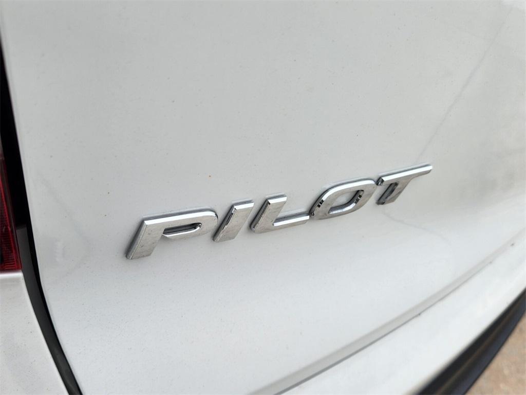 used 2022 Honda Pilot car, priced at $31,906