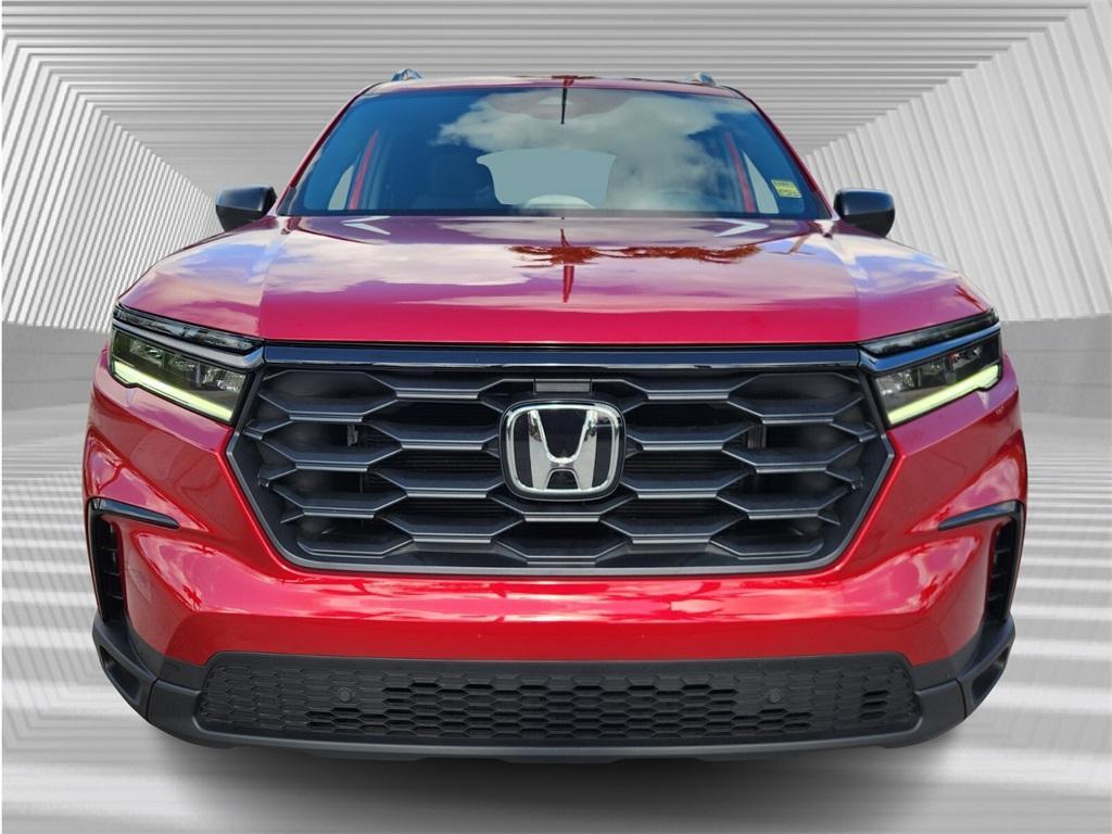 used 2025 Honda Pilot car, priced at $37,998