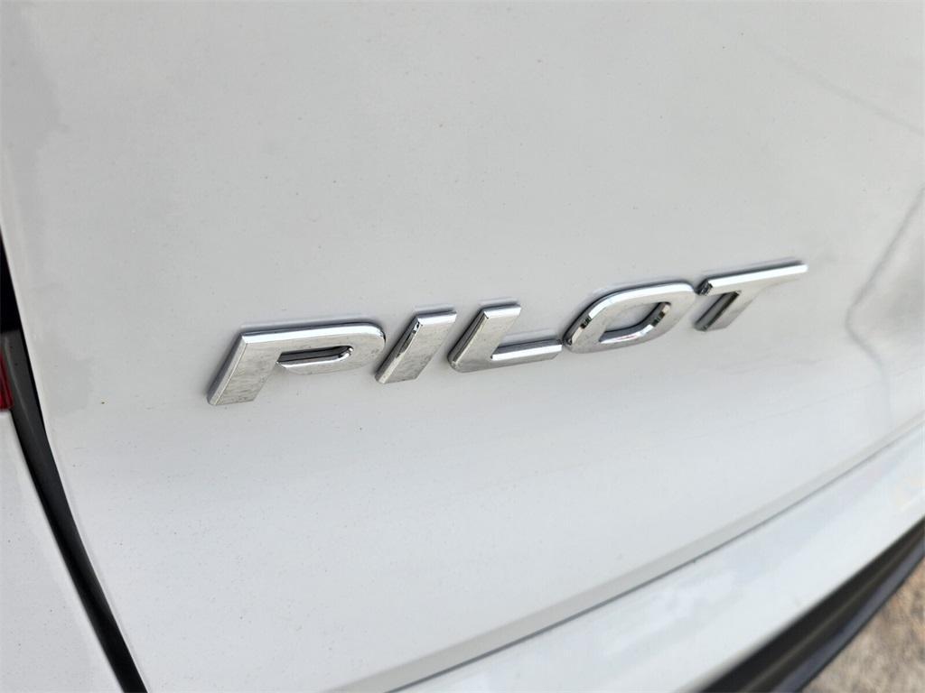 used 2022 Honda Pilot car, priced at $31,209