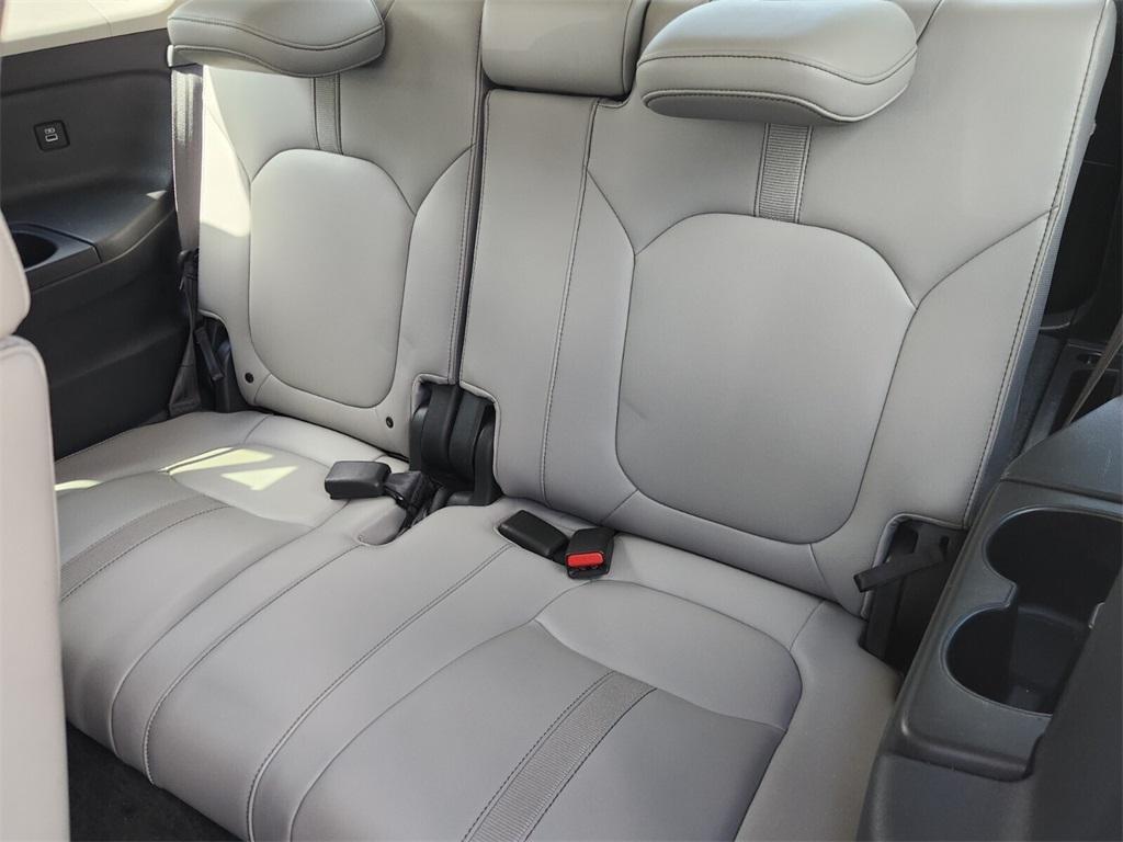 used 2023 Honda Pilot car, priced at $35,470