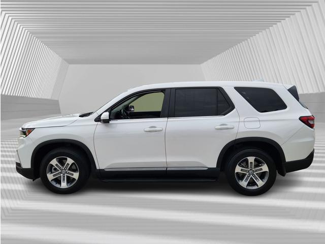 used 2023 Honda Pilot car, priced at $37,879