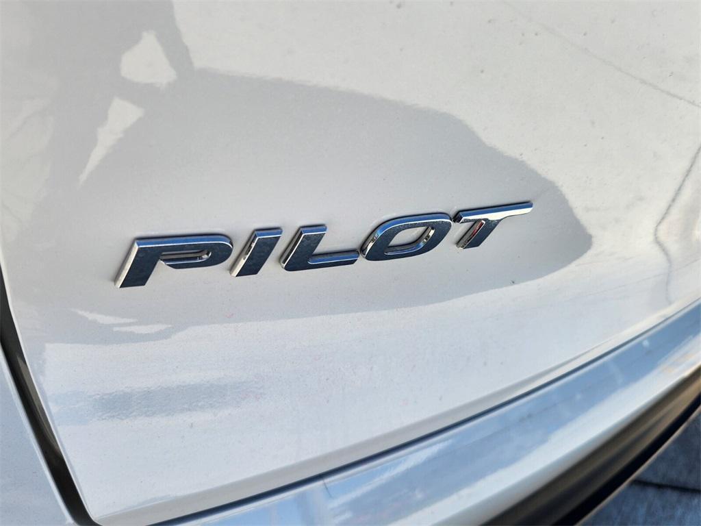 used 2022 Honda Pilot car, priced at $29,413