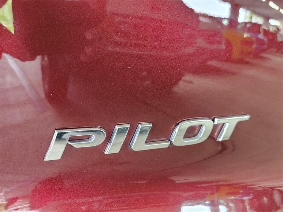 used 2021 Honda Pilot car, priced at $25,162