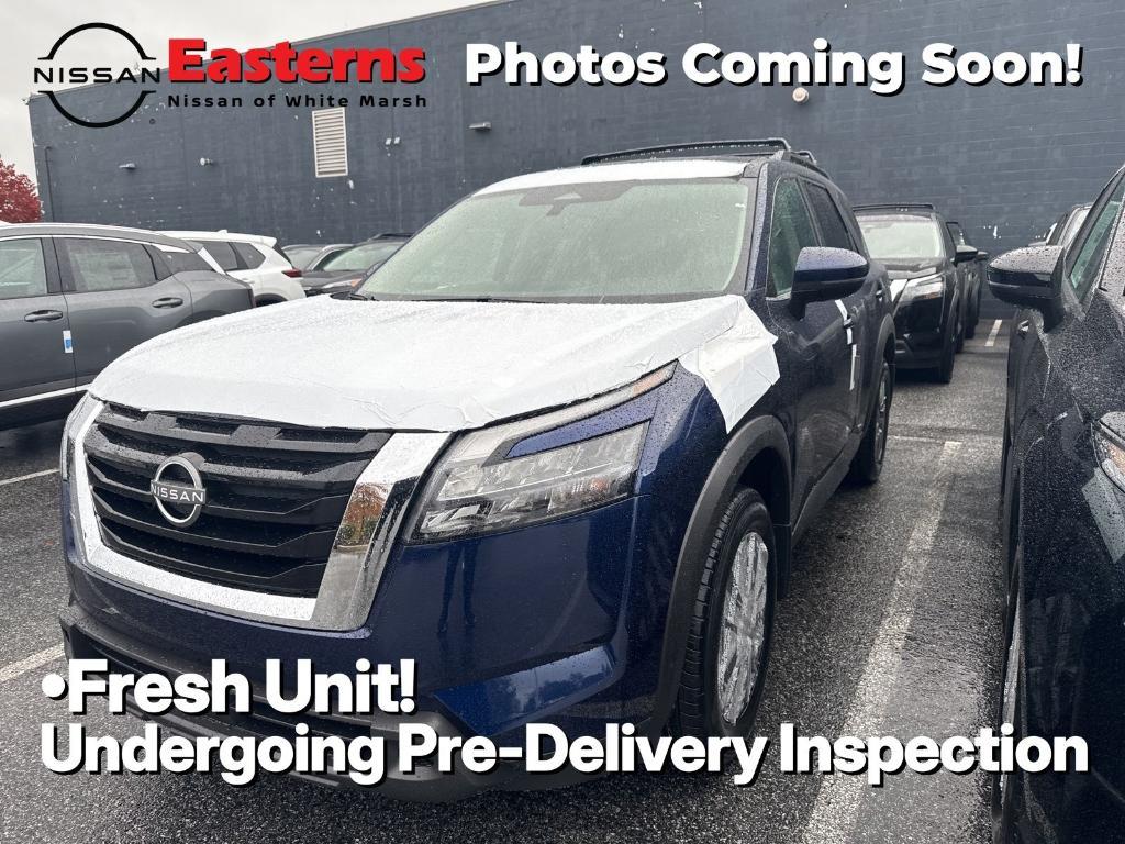 new 2025 Nissan Pathfinder car, priced at $36,561