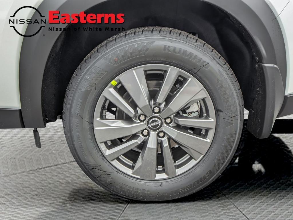 new 2025 Nissan Pathfinder car, priced at $37,388