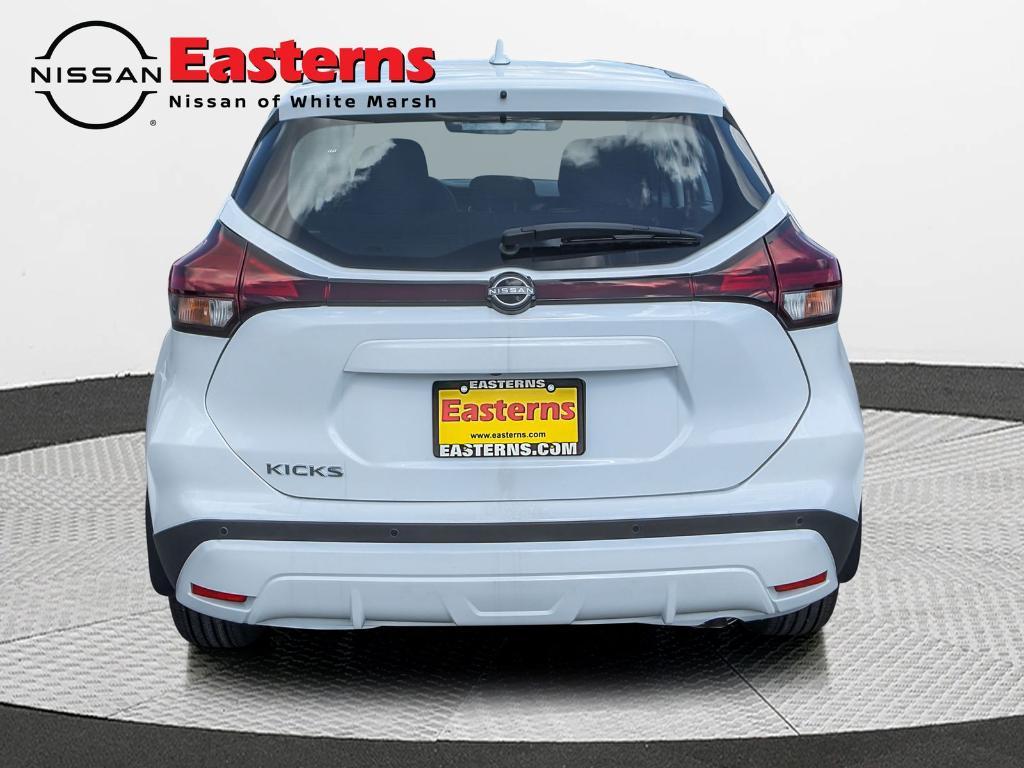 new 2025 Nissan Kicks Play car, priced at $21,825