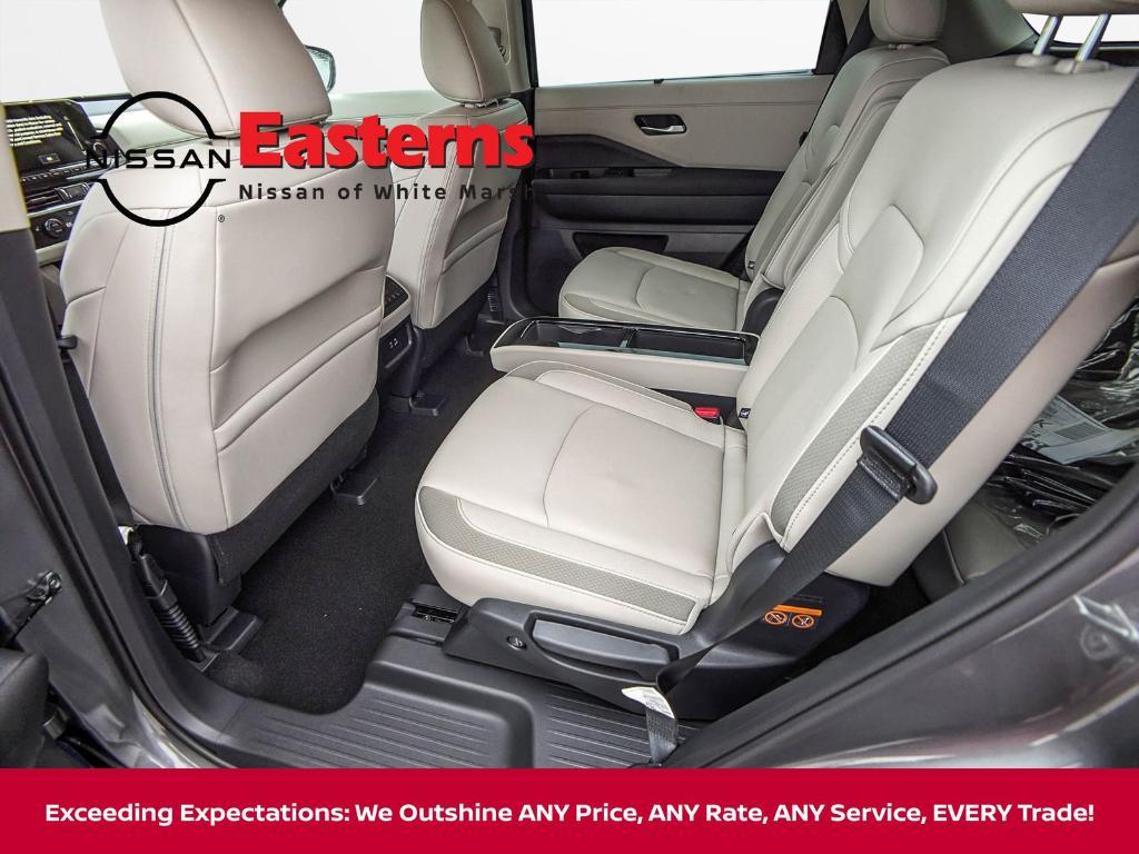 new 2025 Nissan Pathfinder car, priced at $42,165
