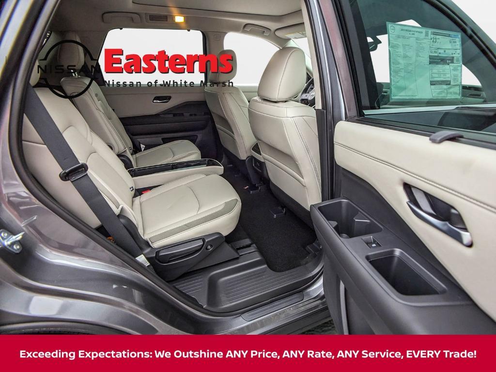 new 2025 Nissan Pathfinder car, priced at $42,165