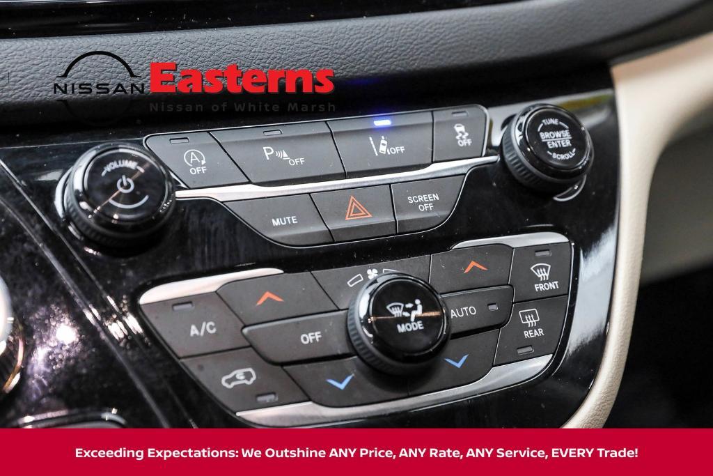 used 2023 Chrysler Pacifica car, priced at $24,490