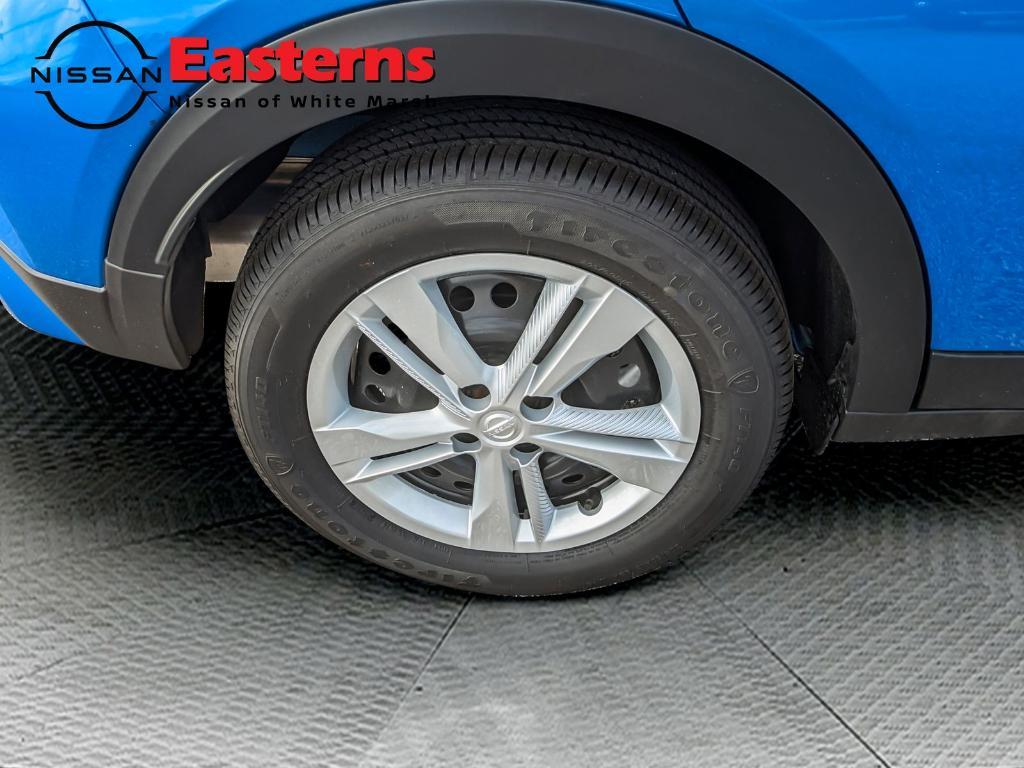 new 2025 Nissan Kicks Play car, priced at $21,304