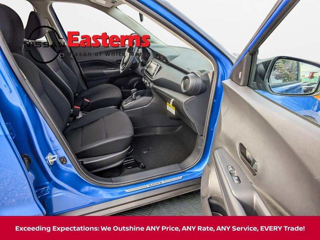 new 2025 Nissan Kicks Play car, priced at $21,304