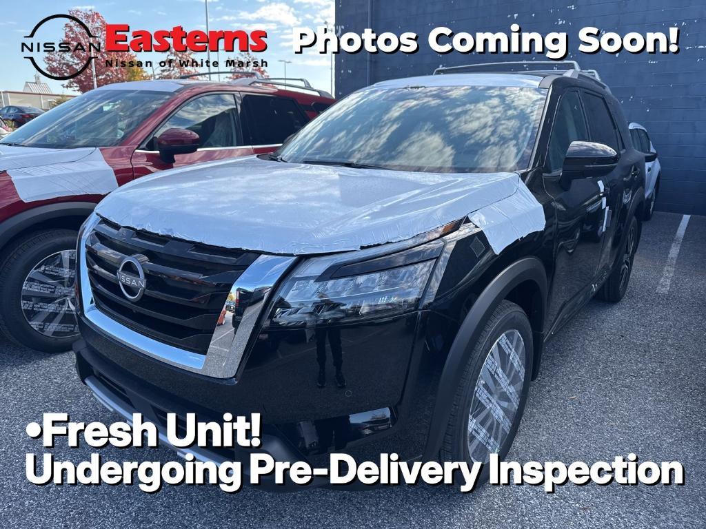 new 2025 Nissan Pathfinder car, priced at $43,731