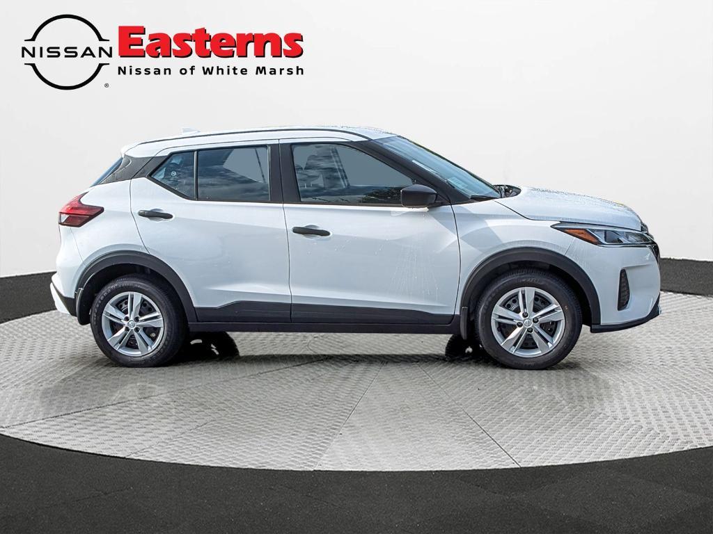 new 2025 Nissan Kicks Play car, priced at $21,814