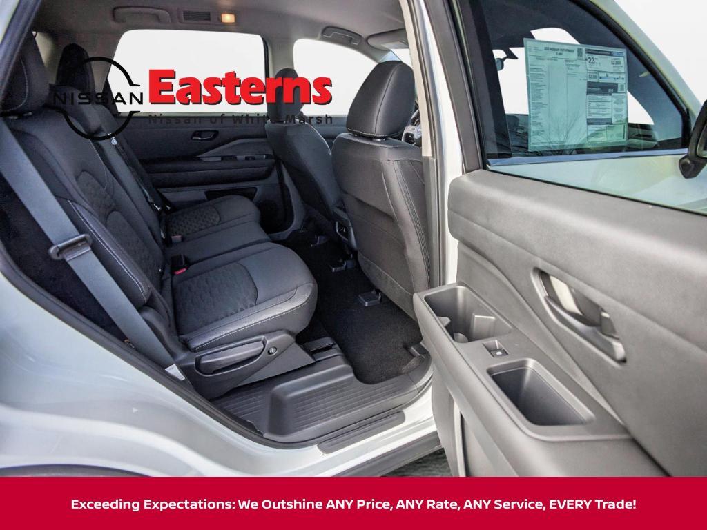 new 2025 Nissan Pathfinder car, priced at $34,601