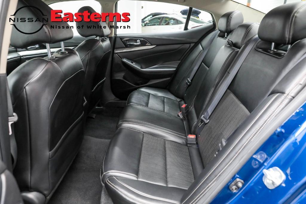 used 2023 Nissan Maxima car