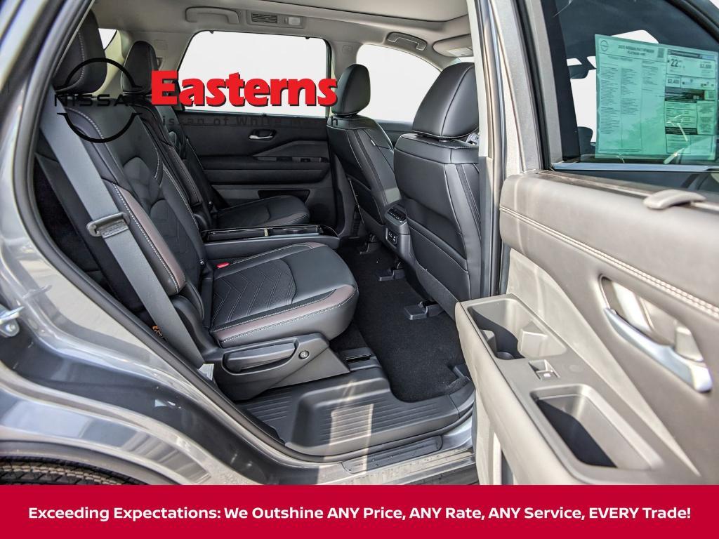 new 2025 Nissan Pathfinder car, priced at $45,967