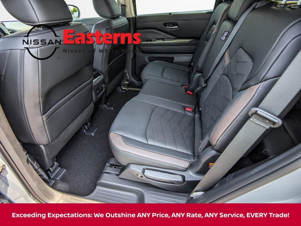 new 2025 Nissan Pathfinder car, priced at $46,365