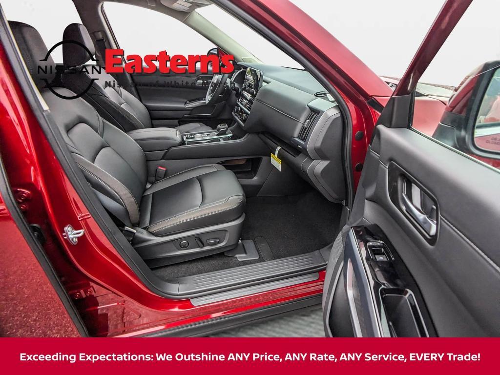 new 2025 Nissan Pathfinder car, priced at $42,723