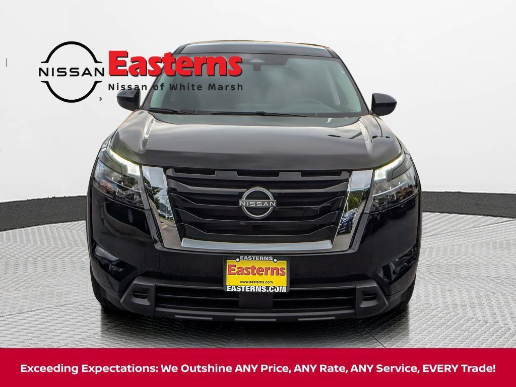 new 2025 Nissan Pathfinder car, priced at $33,513