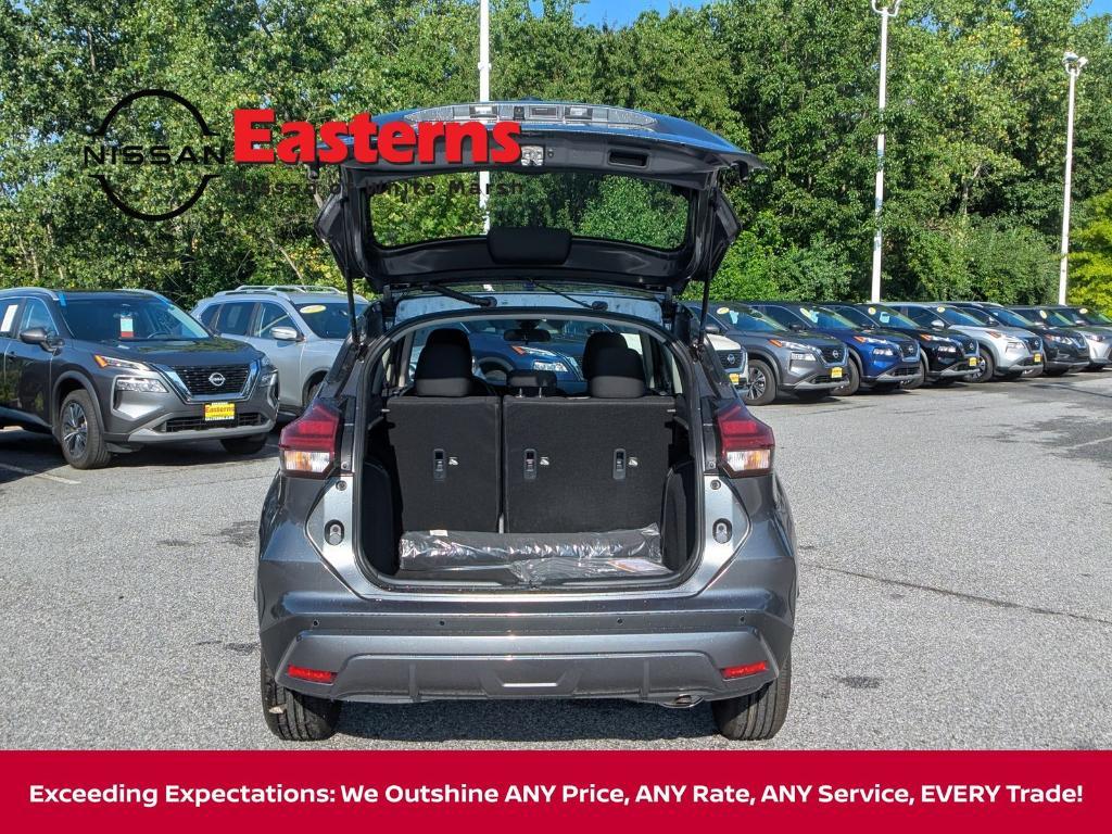 new 2025 Nissan Kicks Play car, priced at $21,304