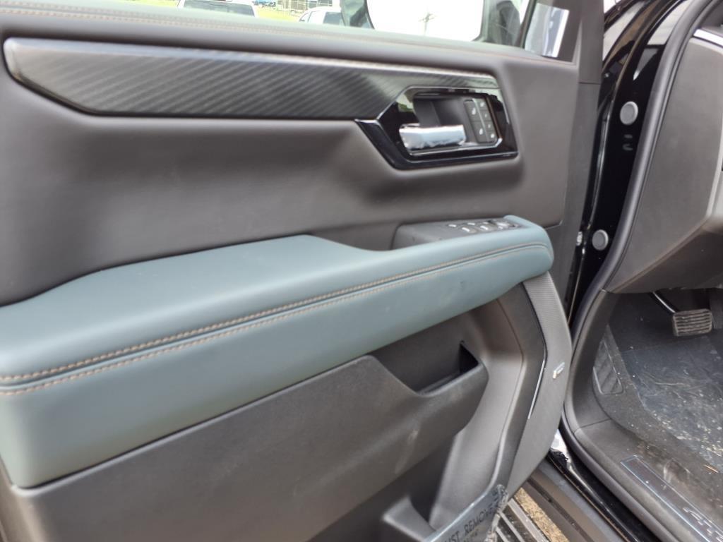new 2025 GMC Yukon XL car, priced at $91,235