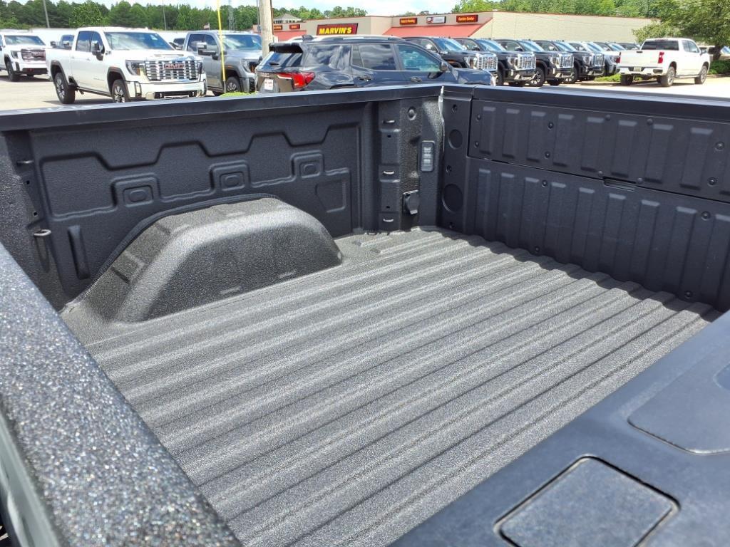 new 2025 GMC Sierra 1500 car, priced at $58,565